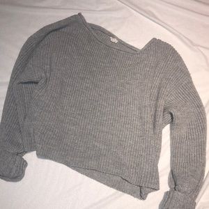 A cropped, knitted shirt
